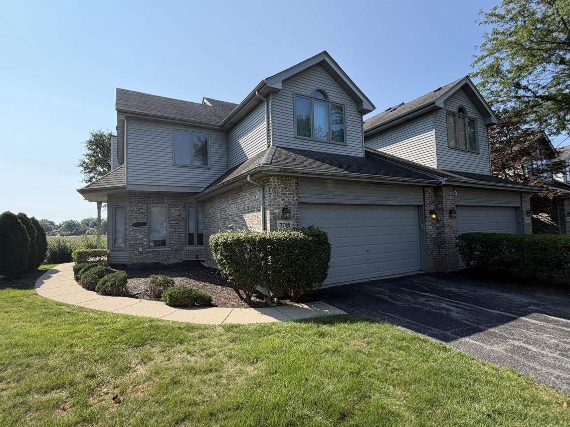 7015 Plymouth Ct., Tinley Park, IL 60477