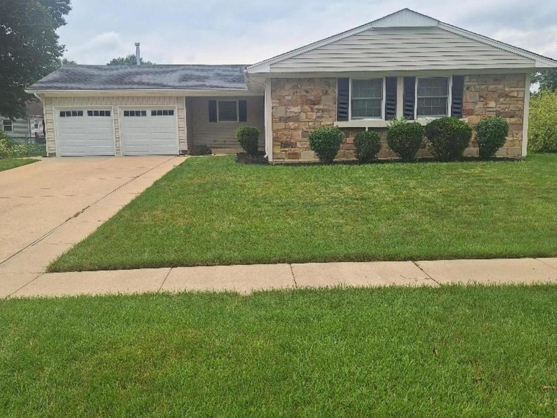 841 Silver Rock Ln., Buffalo Grove, IL 60089