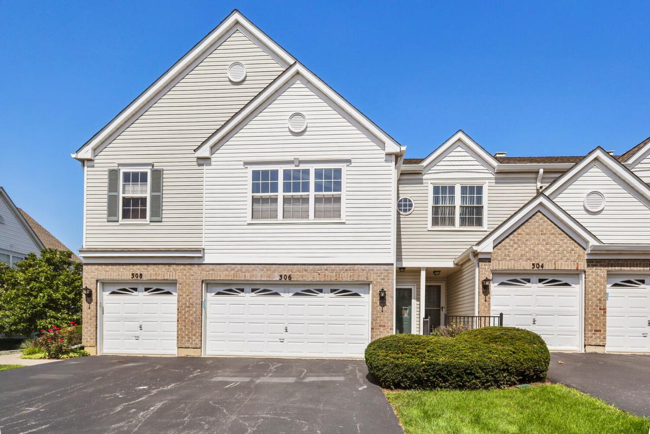 306 Gazebo Ln., Lombard, IL 60148