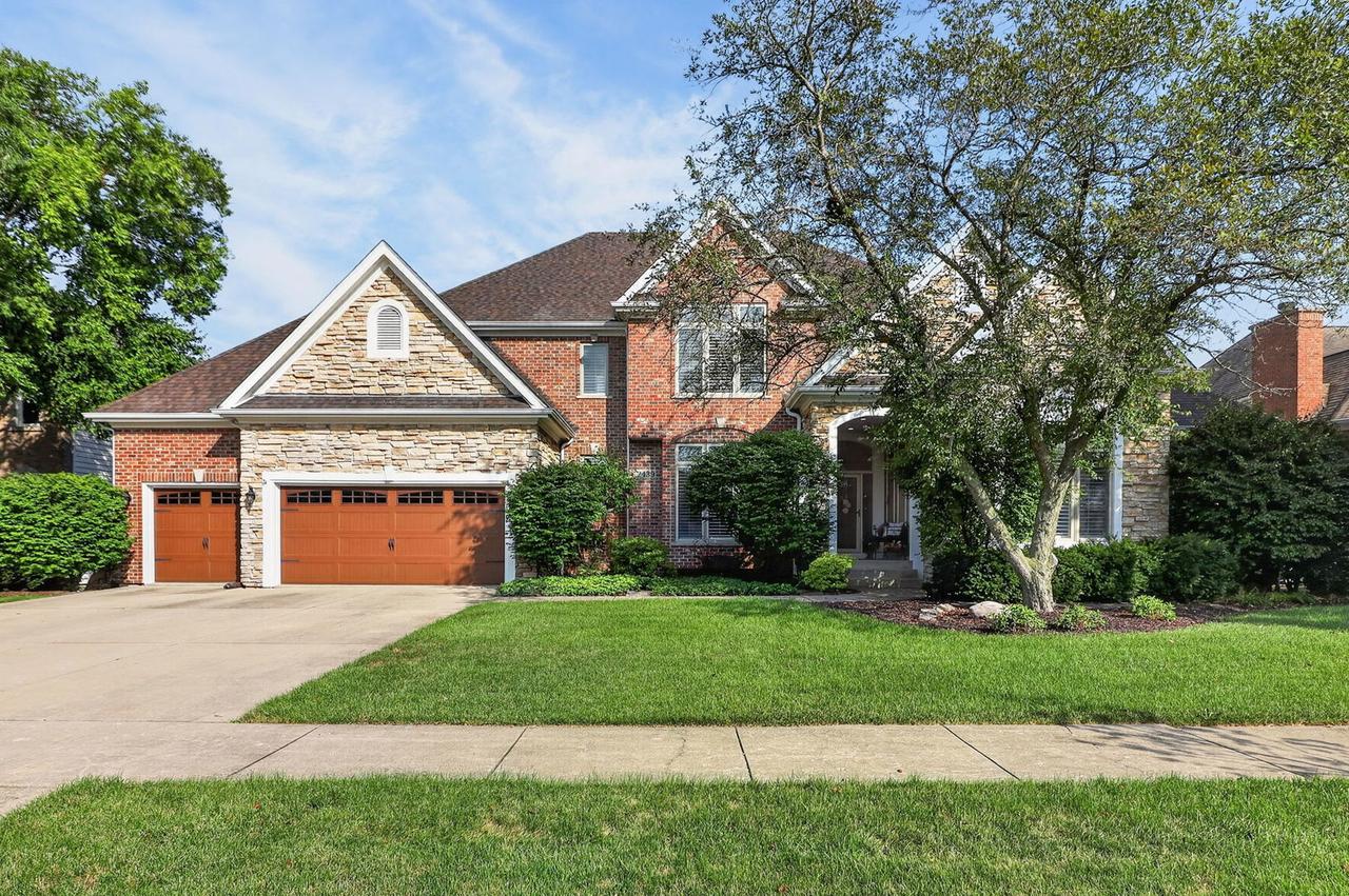 2439 Fawn Lake Cir., Naperville, IL 60564