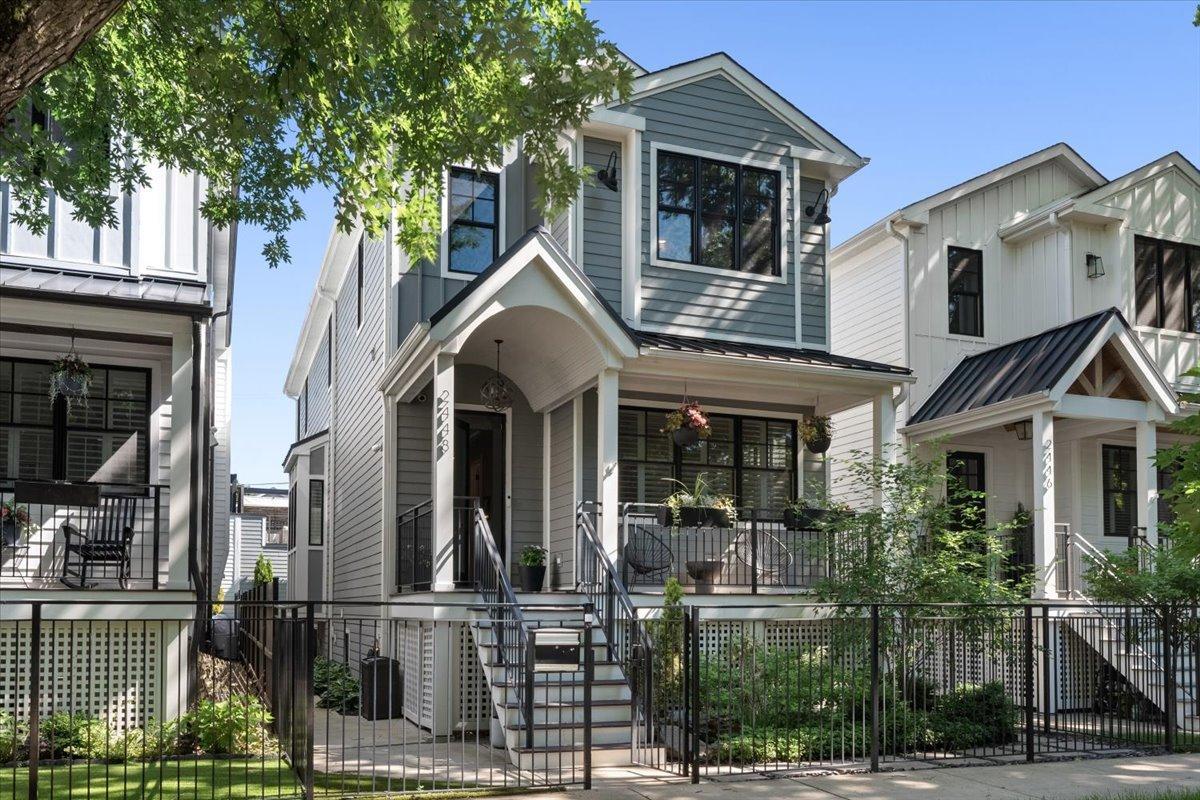 2448 W Moffat St., Chicago, IL 60647
