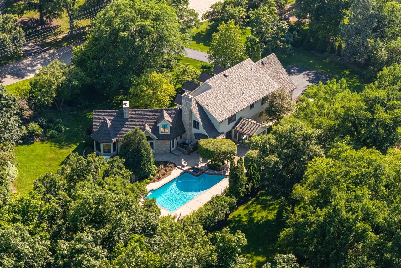 222 W Old Mill Rd., Lake Forest, IL 60045