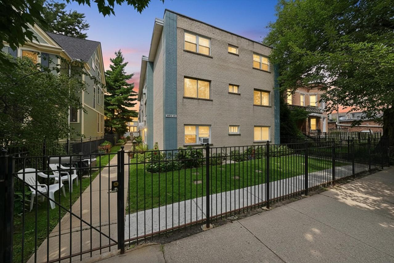 4746 N Paulina St. #1E, Chicago, IL 60640