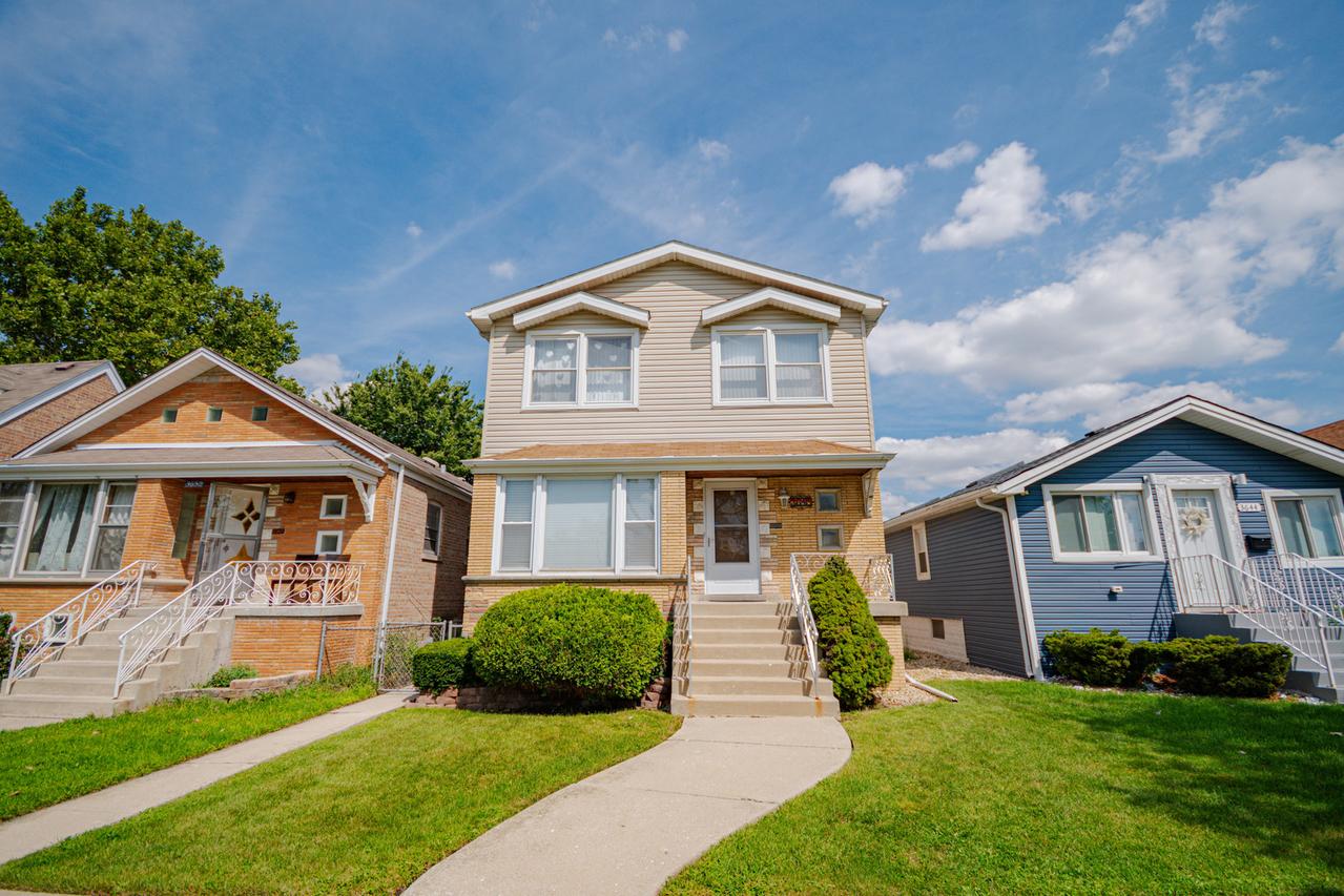 3648 W 69th St., Chicago, IL 60629
