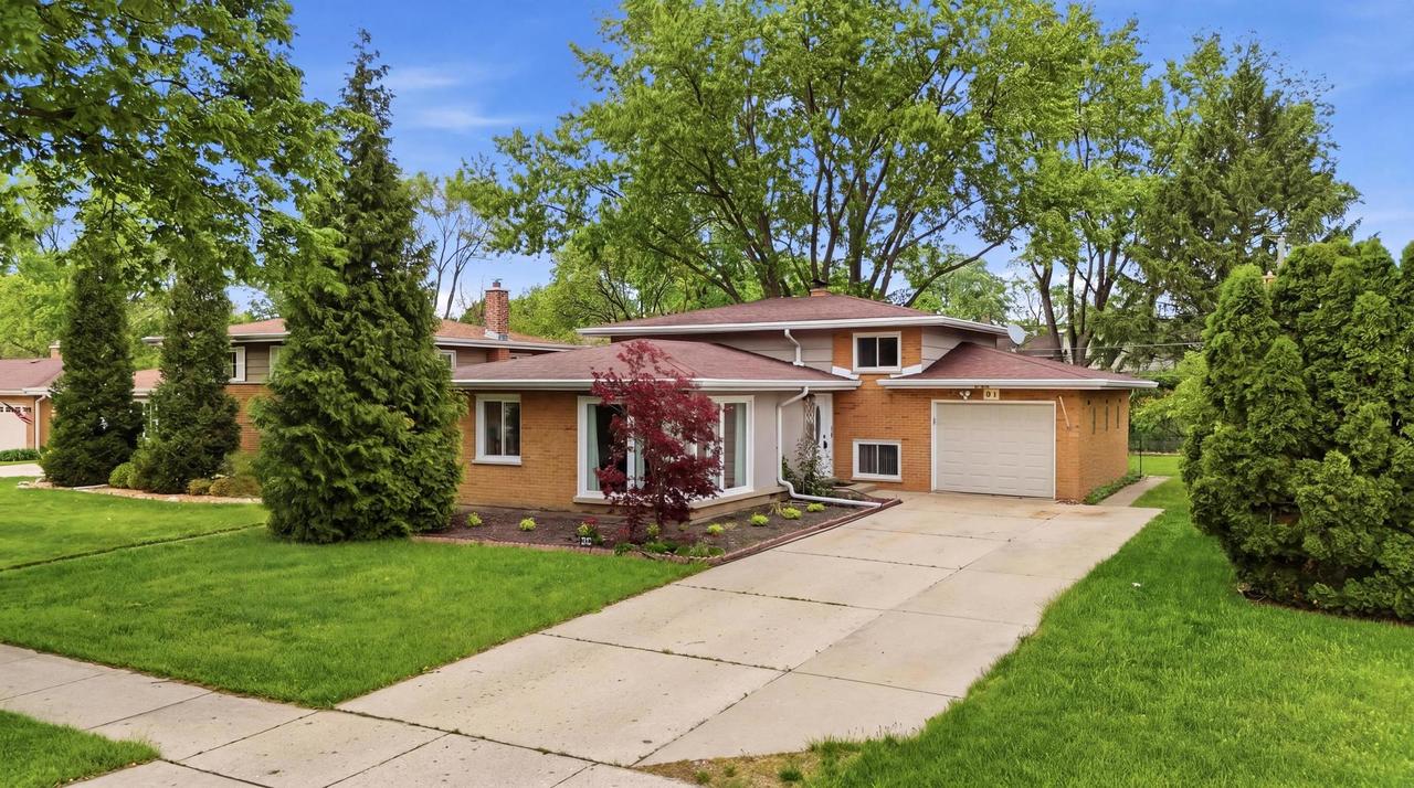 5 S Waterman Ave., Arlington Heights, IL 60004