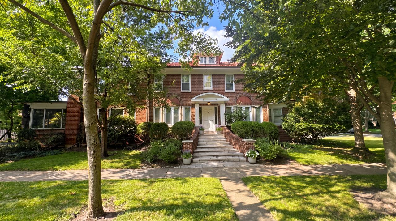 1102 Jackson Ave., River Forest, IL 60305