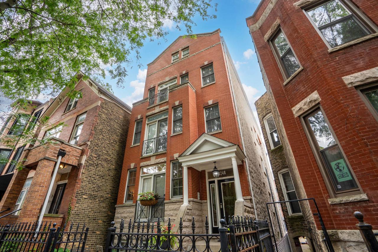 3248 N Seminary Ave. #3, Chicago, IL 60657