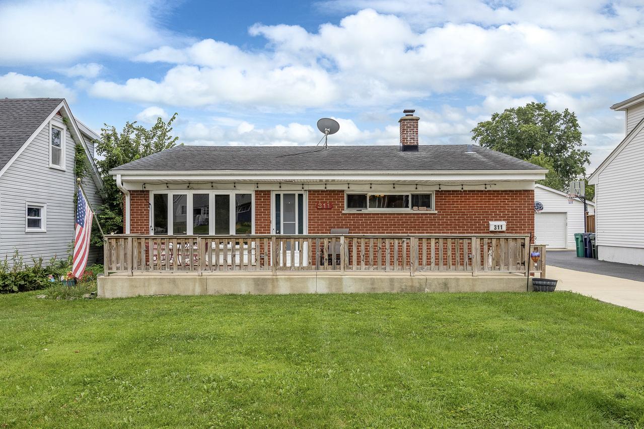 311 W Taylor Rd., Lombard, IL 60148