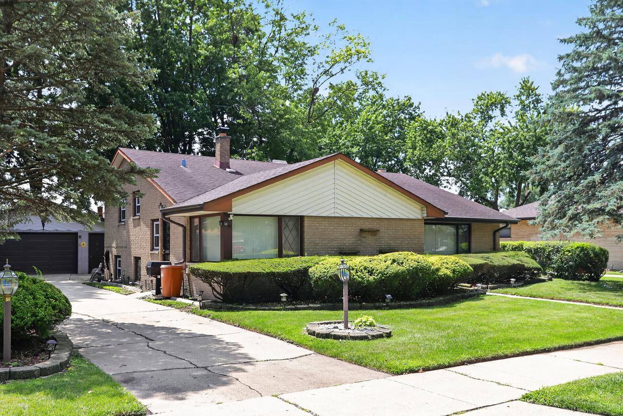 2345 184th St., Lansing, IL 60438