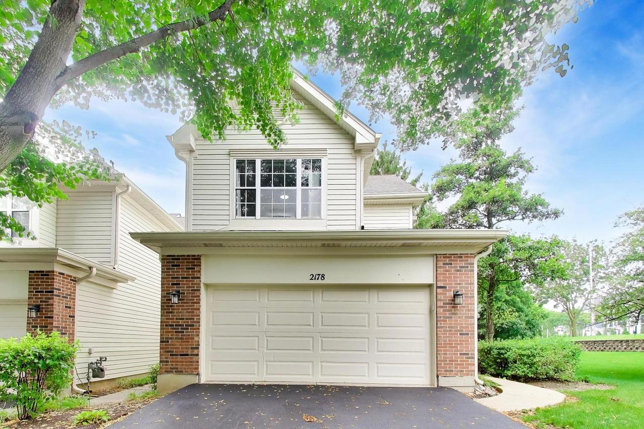 2178 Seaver Ln., Hoffman Estates, IL 60169