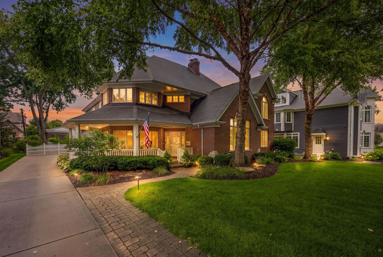 70 S Parkway Dr., Naperville, IL 60540