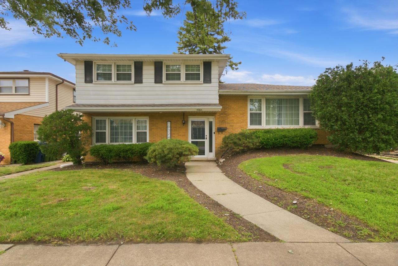 10324 S Kolmar Ave., Oak Lawn, IL 60453