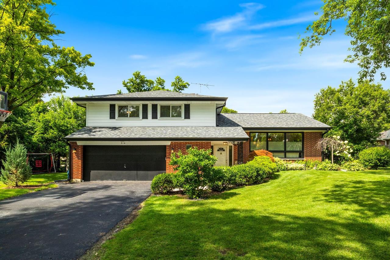 514 Eldon Pl., Downers Grove, IL 60516