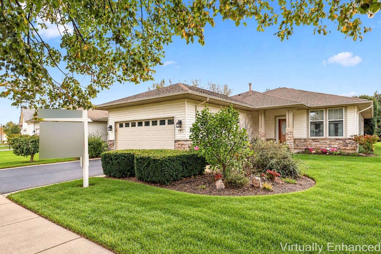 12901 Applewood Dr., Huntley, IL 60142