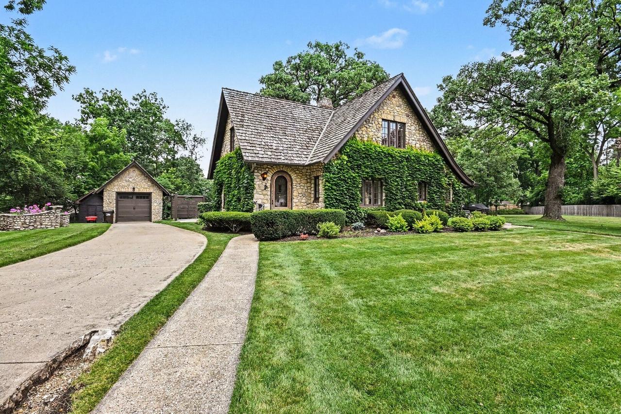 1 Kellogg Ln., Crystal Lake, IL 60014