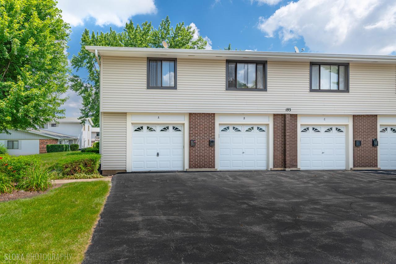 193 Duxbury Ct. #A, Bloomingdale, IL 60108