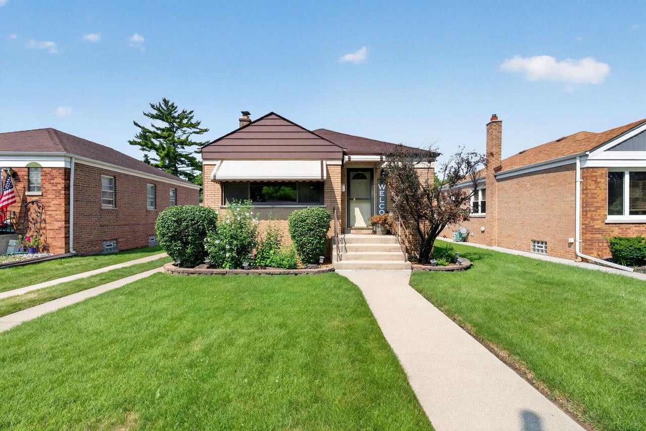 9628 S Utica Ave., Evergreen Park, IL 60805