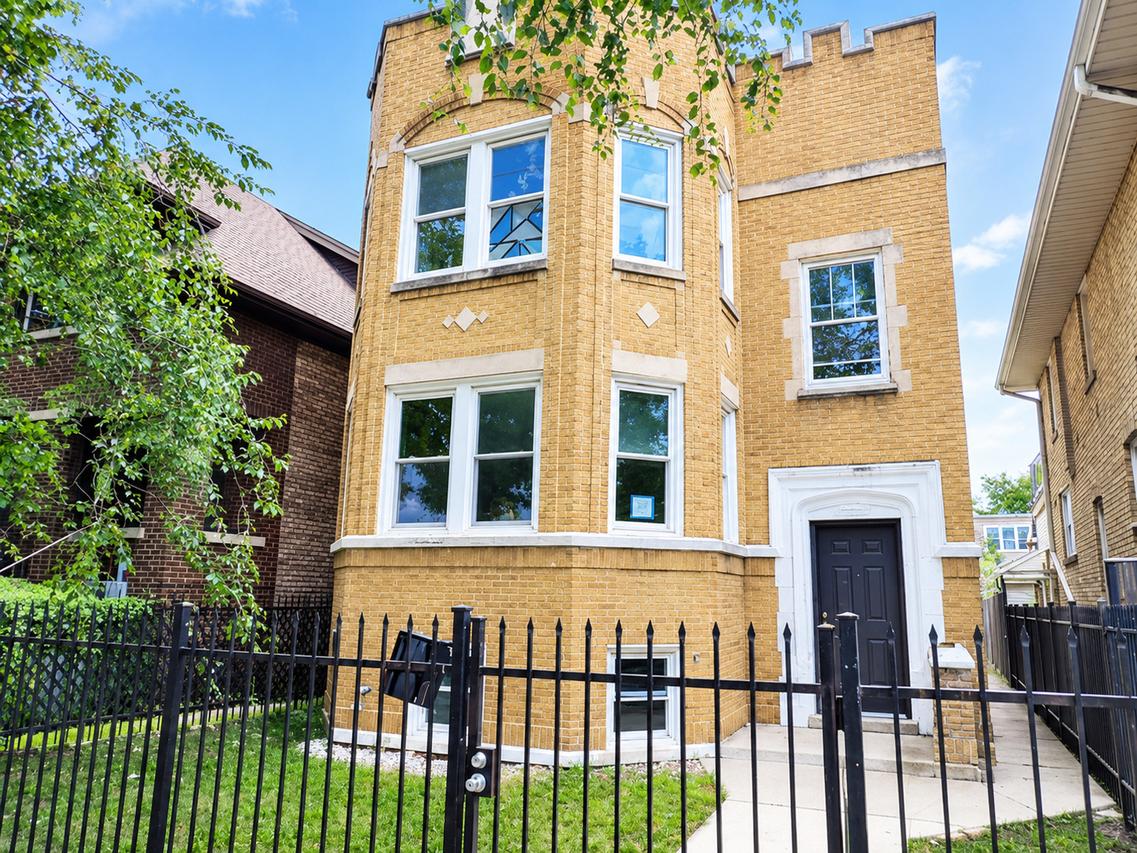 5535 N Christiana Ave., Chicago, IL 60625