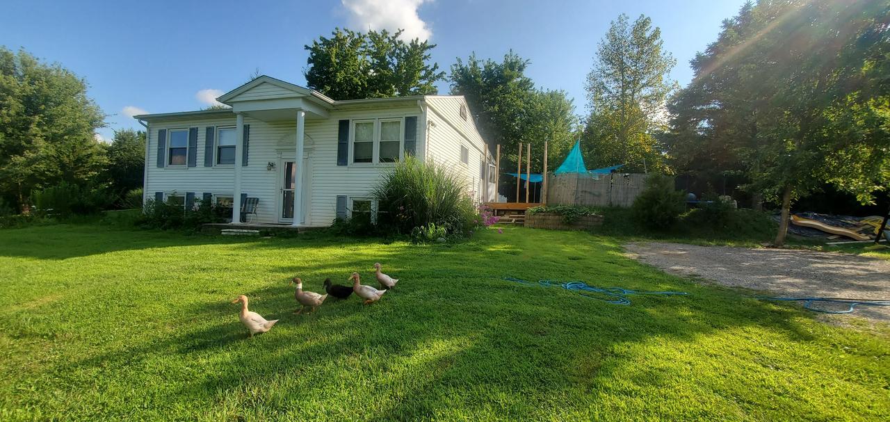 1905 Northlake Ln., Carlock, IL 61725