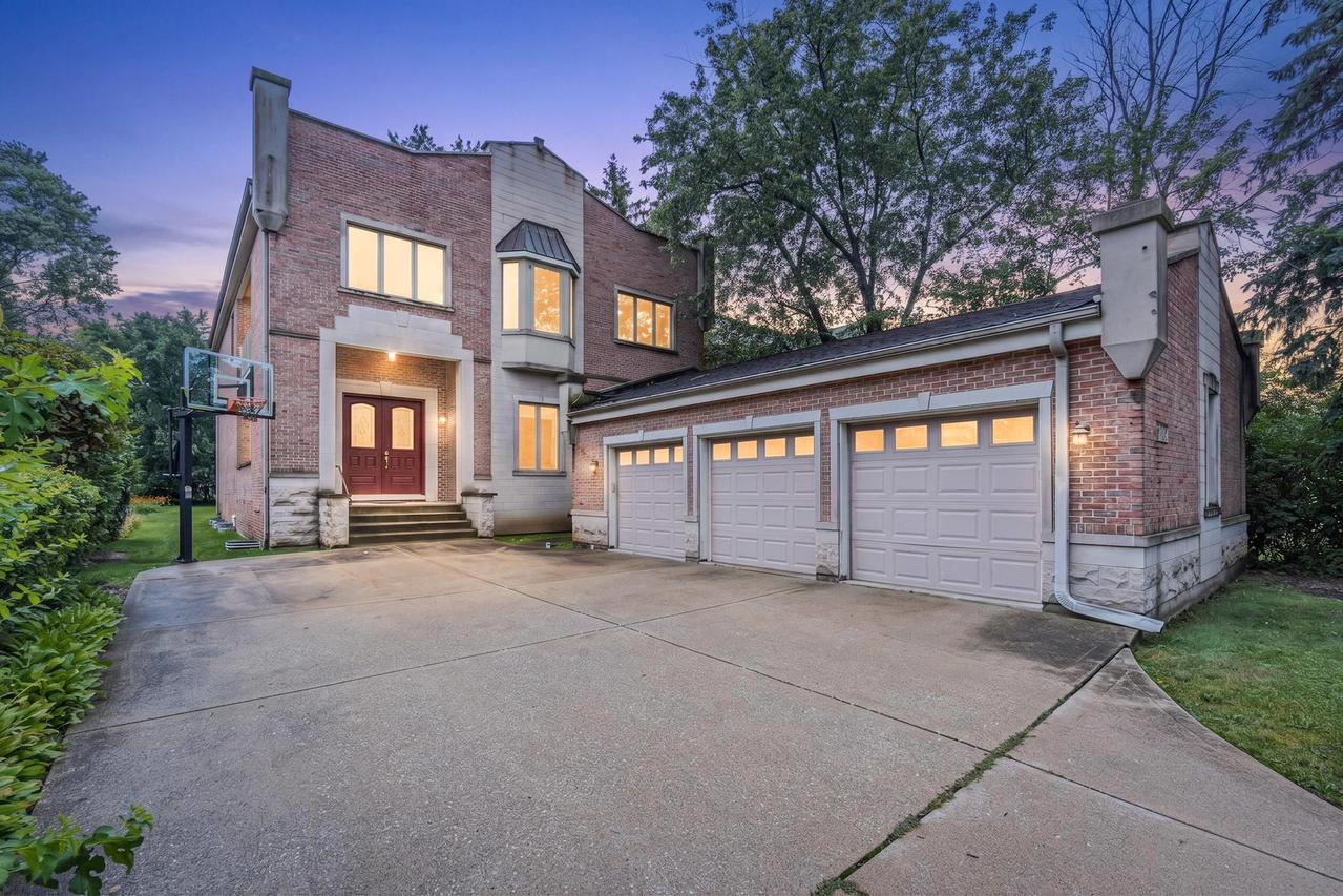 2935 Keystone Rd., Northbrook, IL 60062