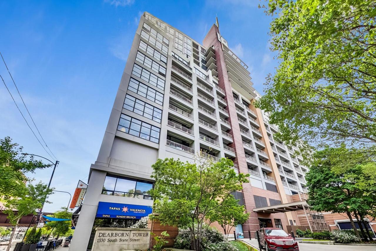 1530 S State St. #12N, Chicago, IL 60605