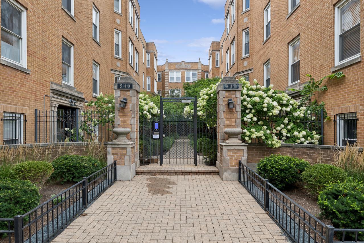 534.5 W Belmont Ave. #1N, Chicago, IL 60657
