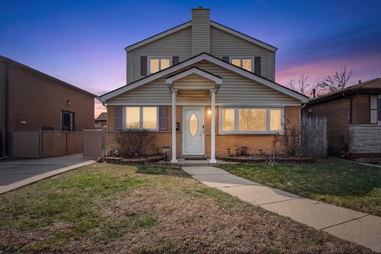 12704 S Muskegon Ave., Chicago, IL 60633