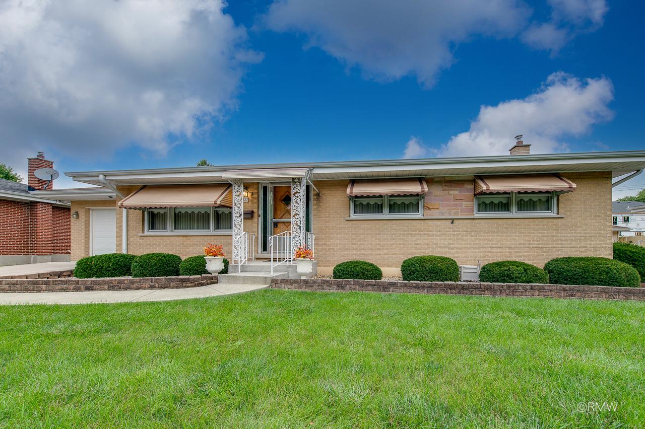 227 N Mill Rd., Wood Dale, IL 60191