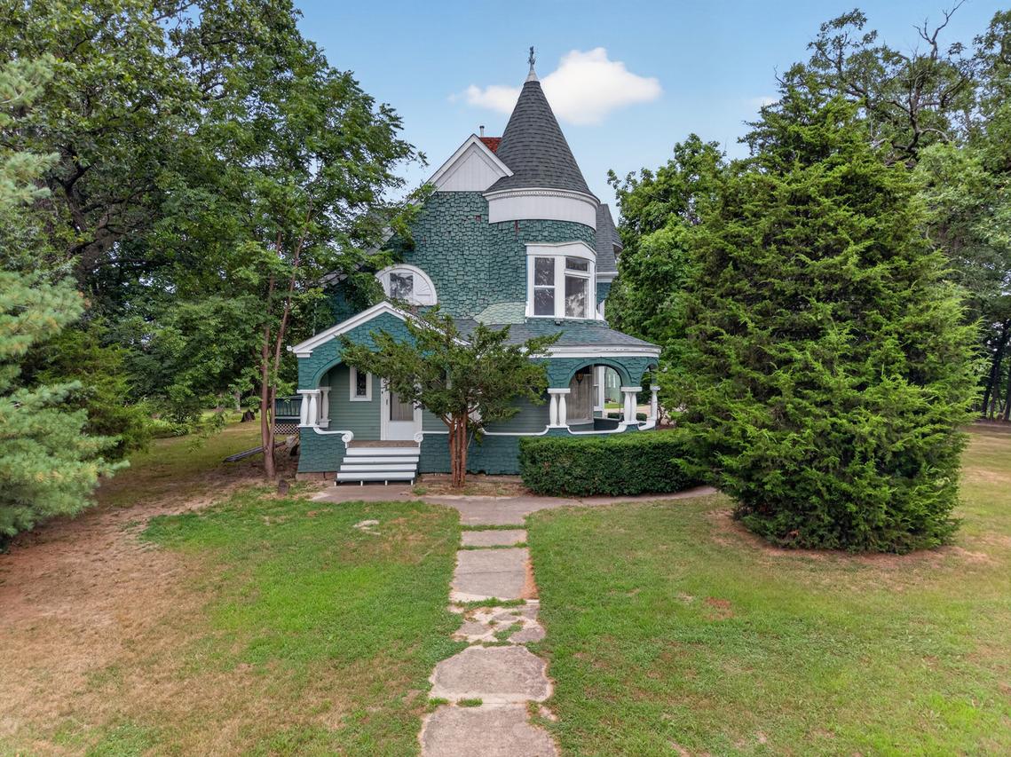860 Best St., Marseilles, IL 61341