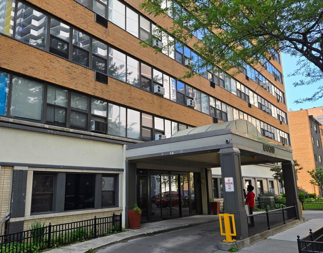6030 N Sheridan Rd. #1104, Chicago, IL 60660