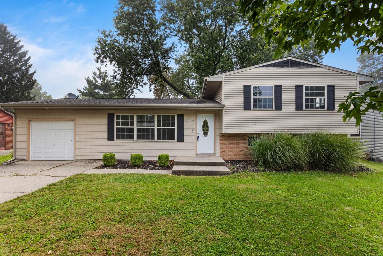 1900 Alder Ln., Champaign, IL 61821