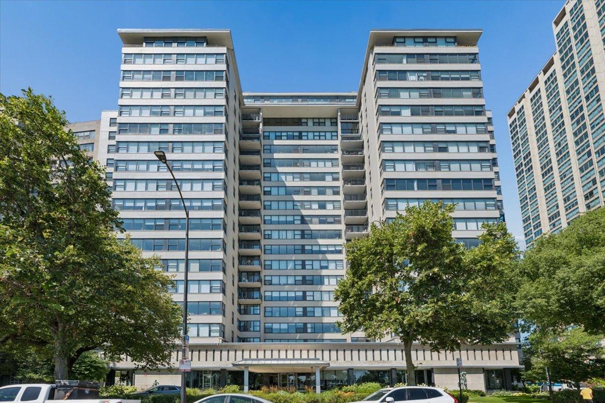 3440 N Lake Shore Dr. #5G, Chicago, IL 60657