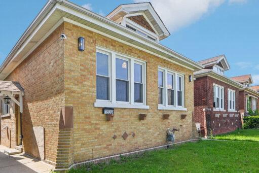 7930 S Kenwood Ave., Chicago, IL 60619