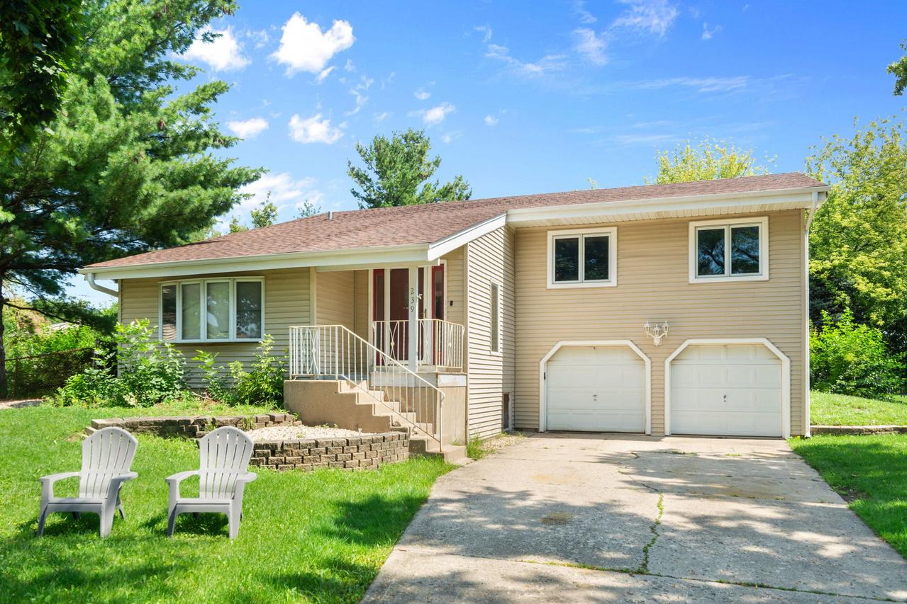 239 Oxford Ct., Bloomingdale, IL 60108
