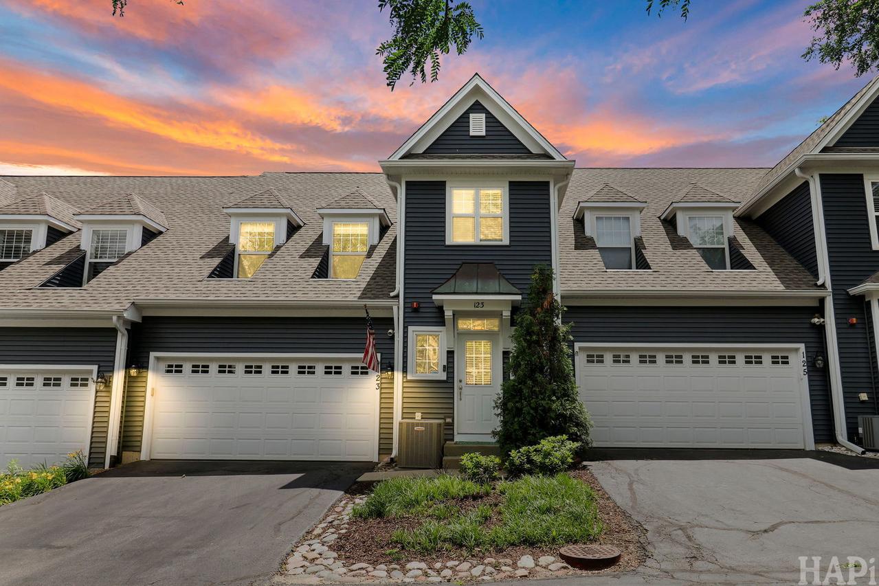 123 5th St., Libertyville, IL 60048