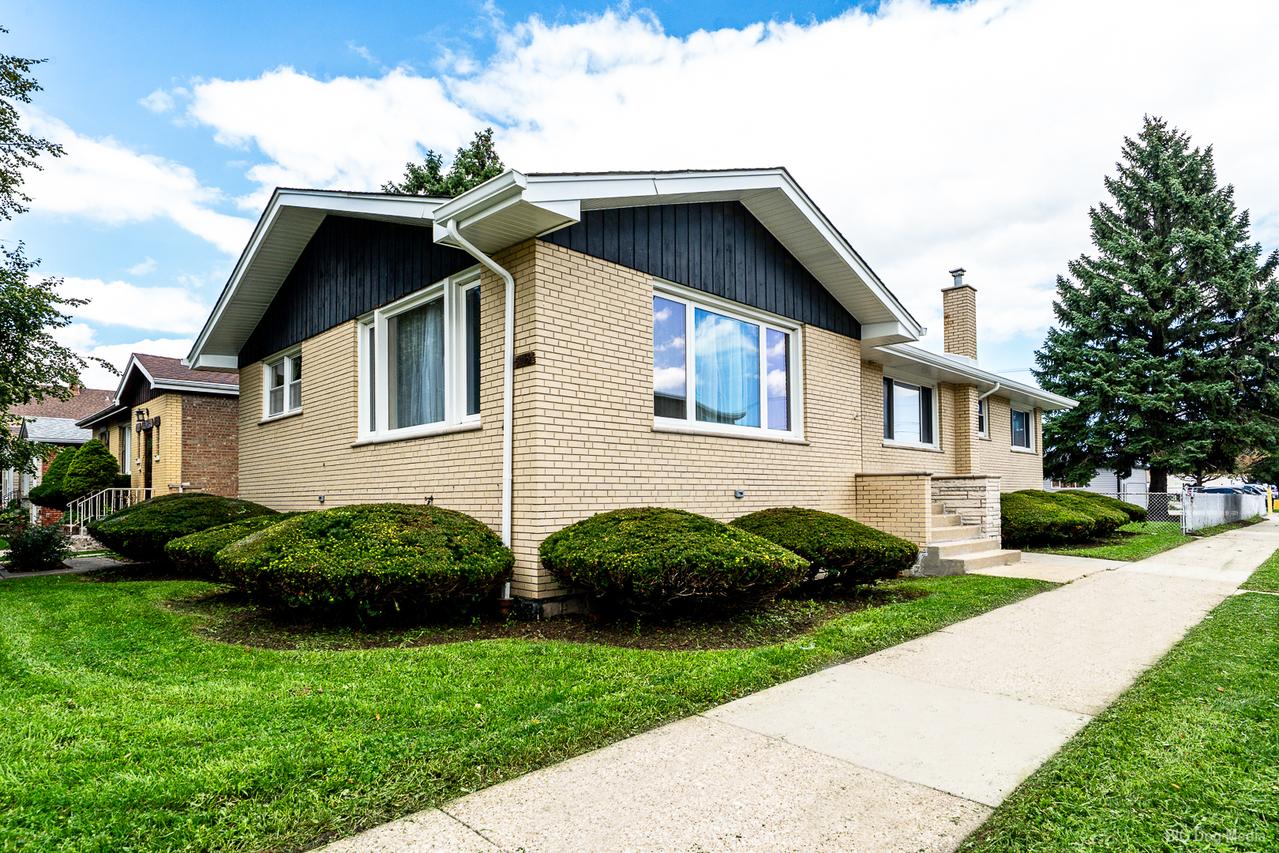 3045 S 48th Ct., Cicero, IL 60804