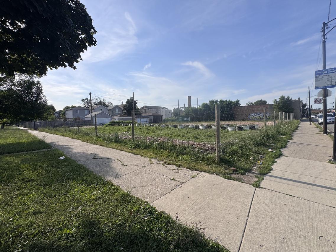 4002 W West End Ave., Chicago, IL 60624