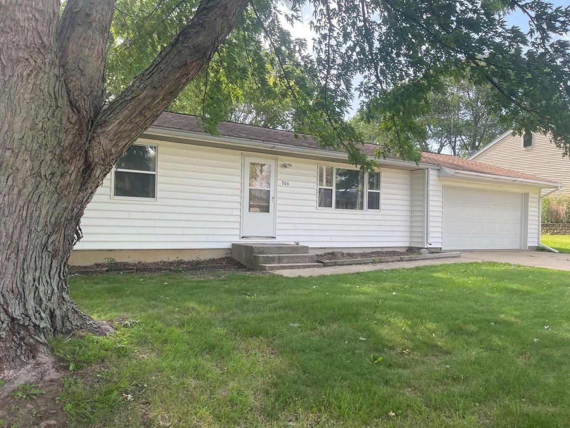 306 Thomas Ave., Rock Falls, IL 61071