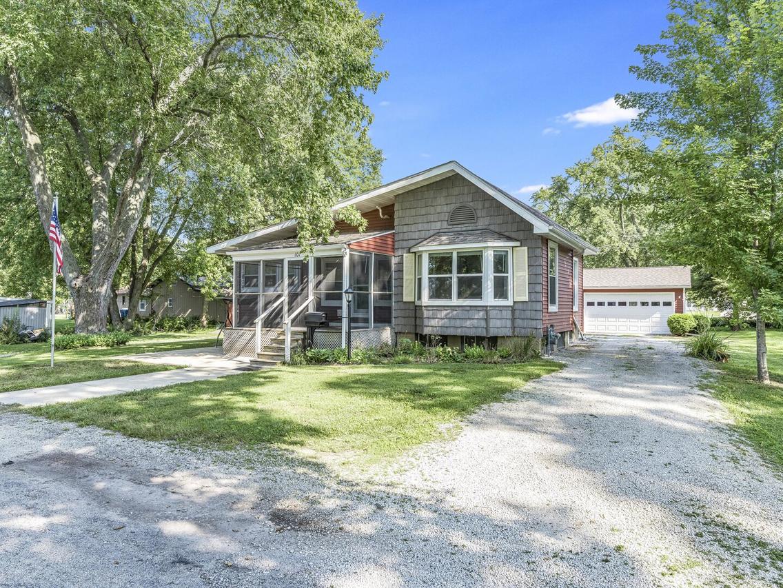 101 E White St., Pontiac, IL 61764
