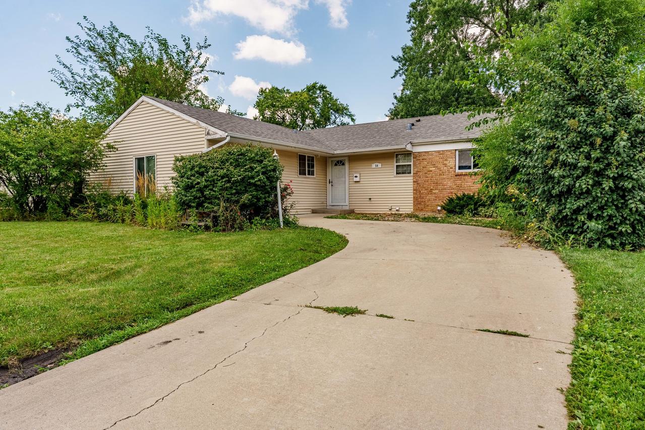 54 Cambridge Ln., Glendale Heights, IL 60139
