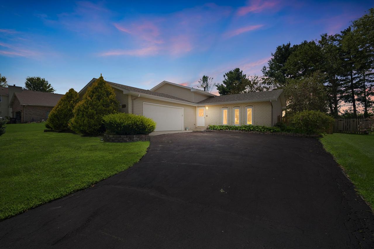 624 Melrose Ln., Beecher, IL 60401