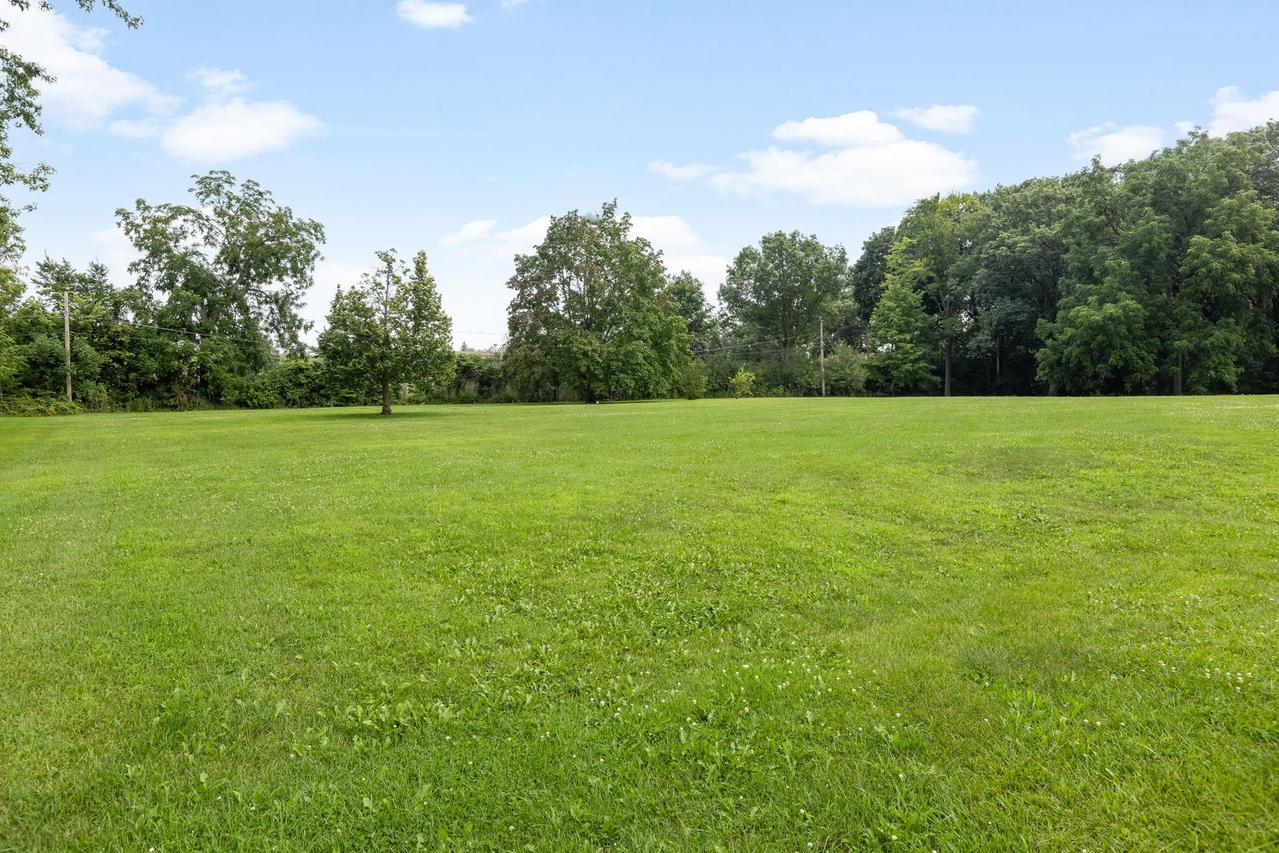 8N Cheviot Dr., Bartlett, IL 60103