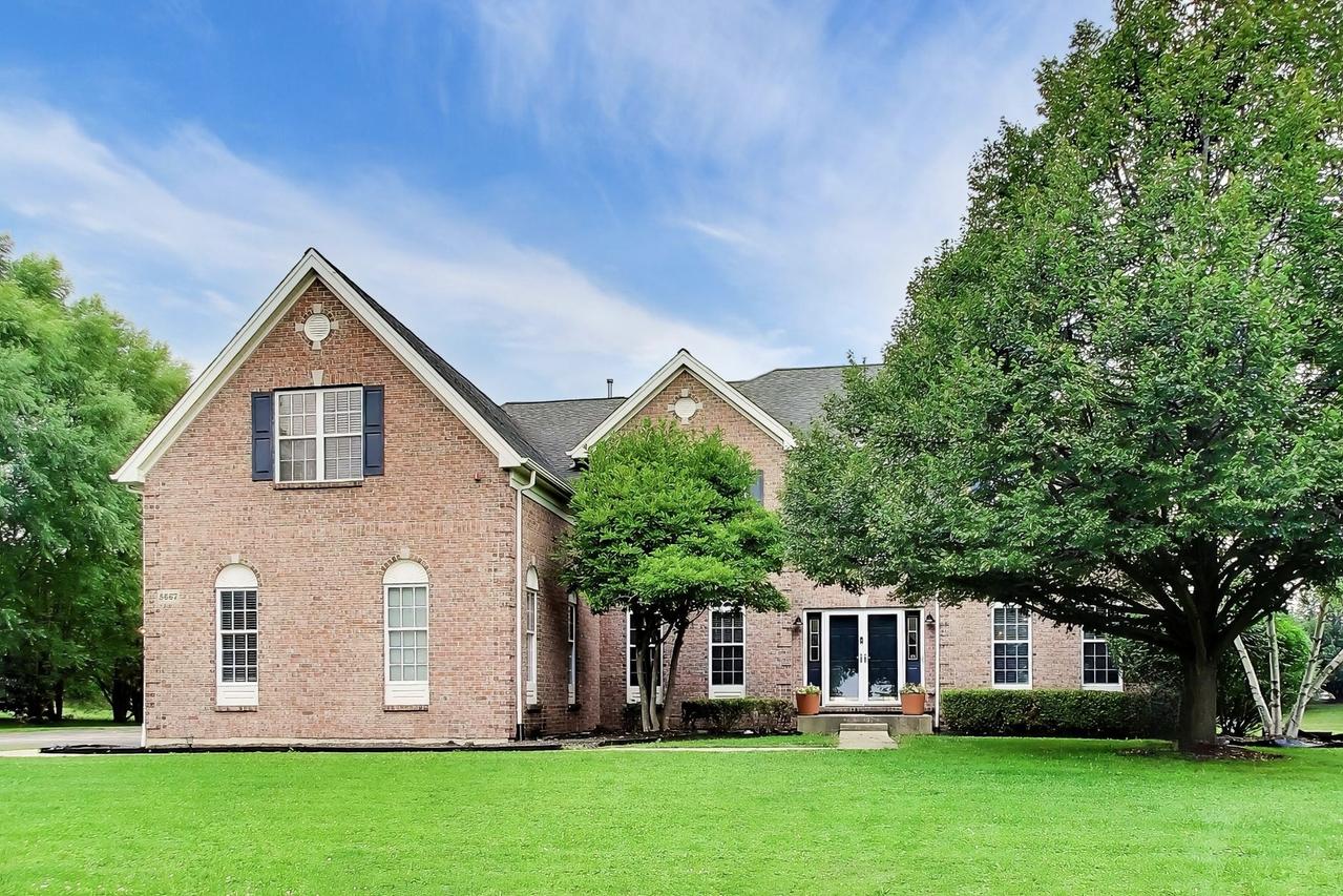5667 Notting Hill Rd., Gurnee, IL 60031