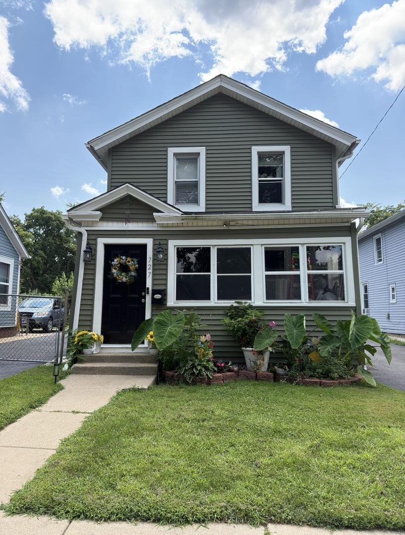 727 Superior St., Aurora, IL 60505