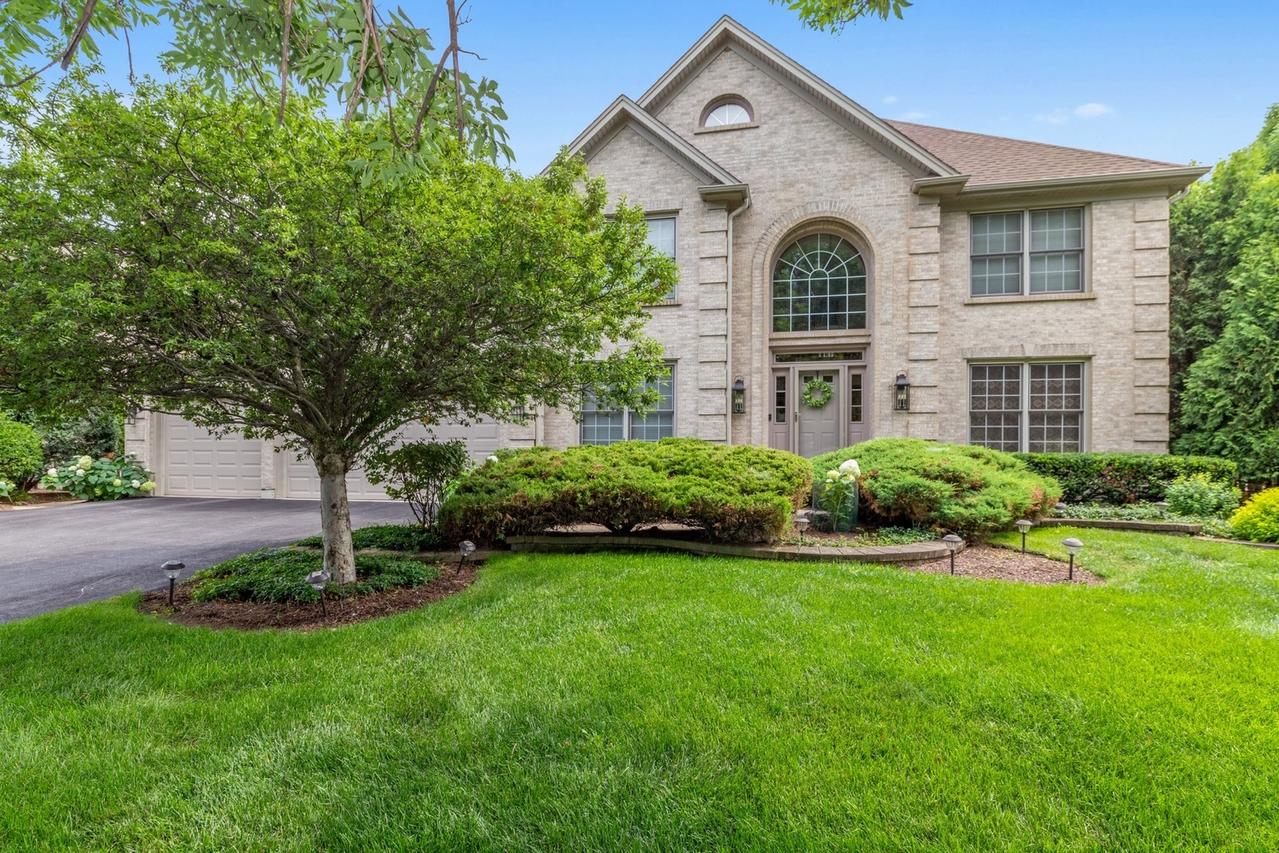 2660 Hoddam Rd., Naperville, IL 60564