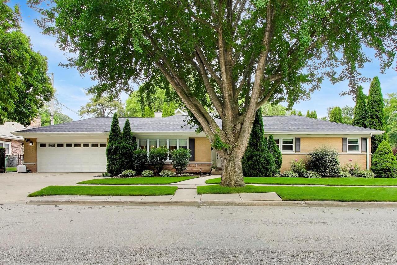 544 Park Plaine Ave., Park Ridge, IL 60068