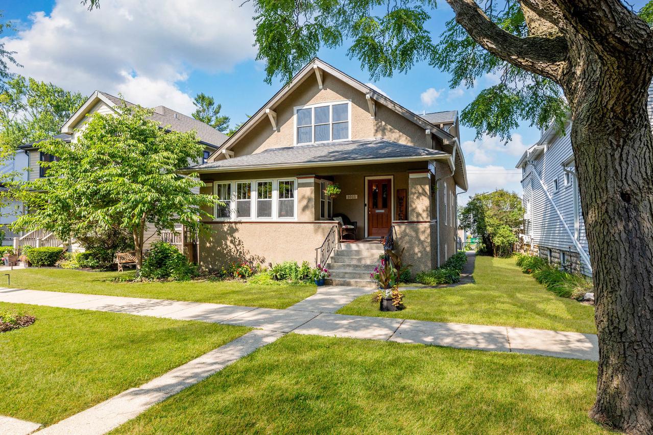 1011 Thomas Ave., Forest Park, IL 60130
