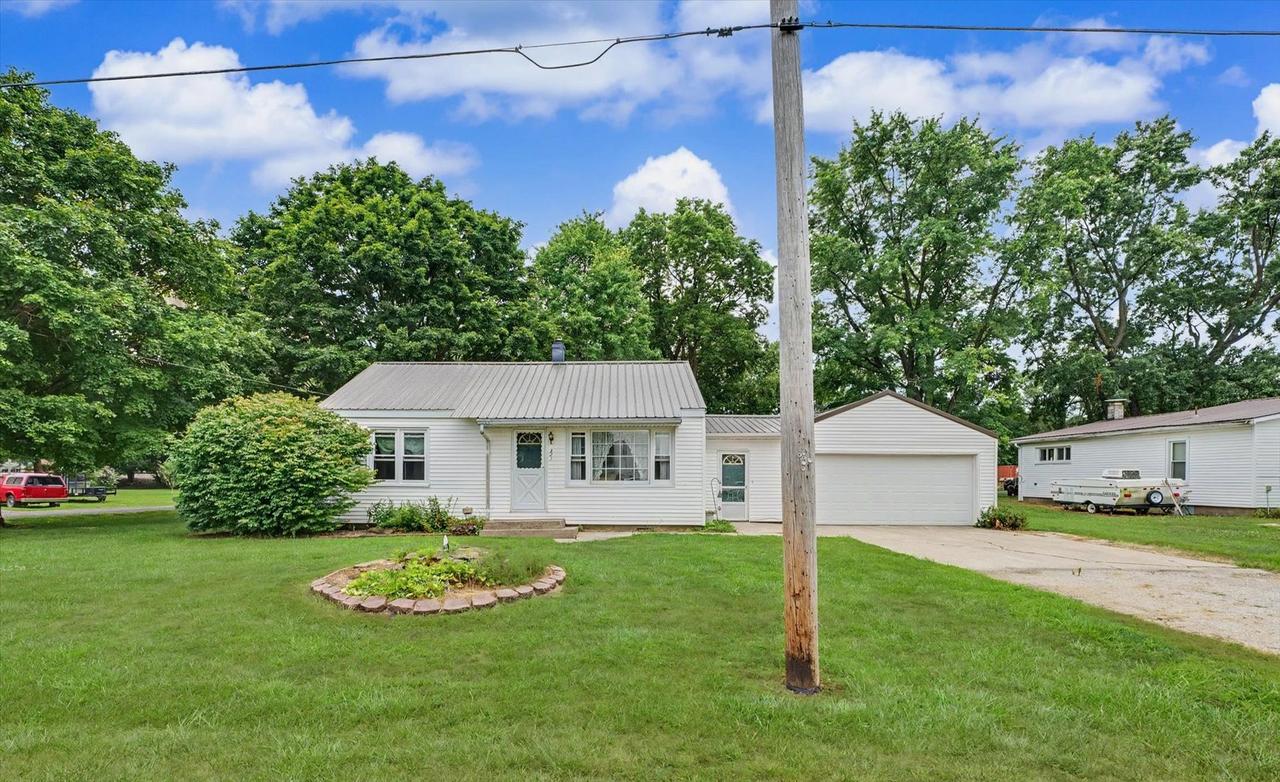 221 E Main St., Tolono, IL 61880