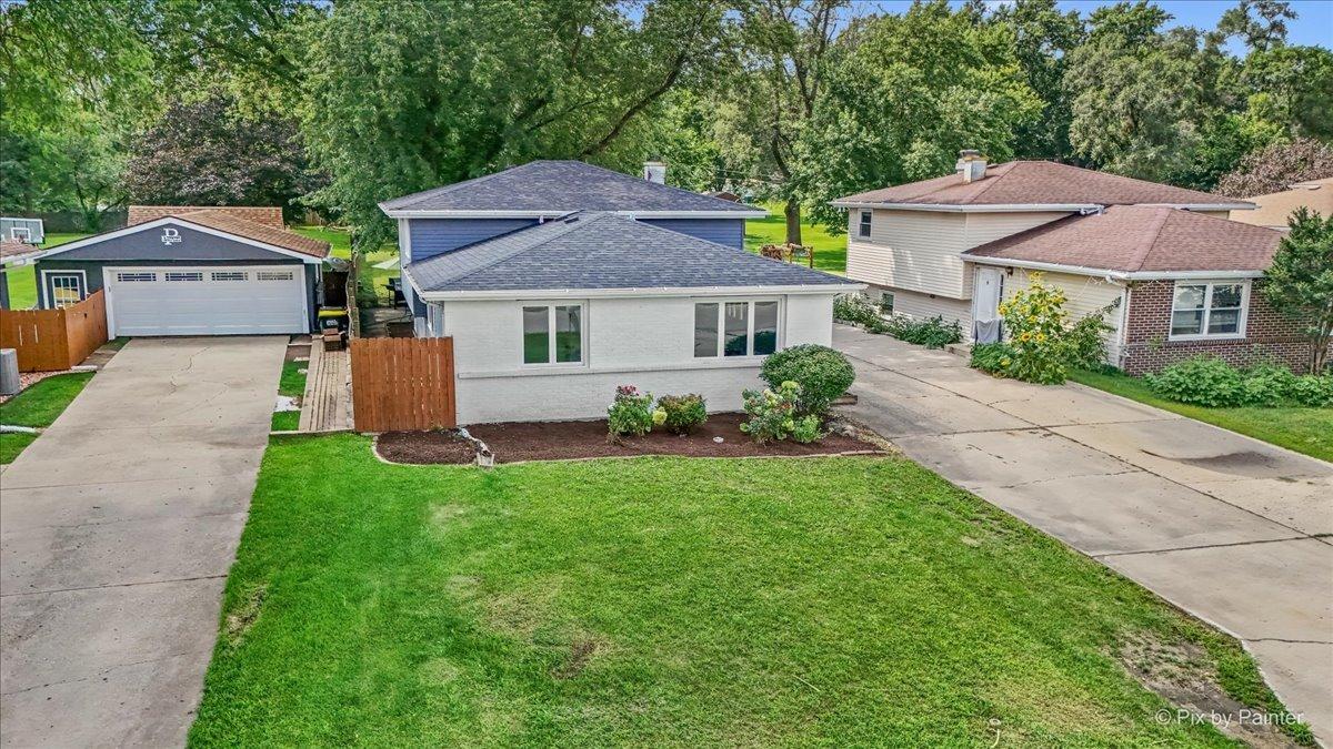 1N542 Goodrich Ave., Glen Ellyn, IL 60137