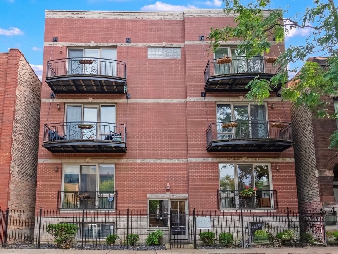 2027 W Race Ave. #1W, Chicago, IL 60612
